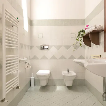 Il Pino - Olivo Farm stay *